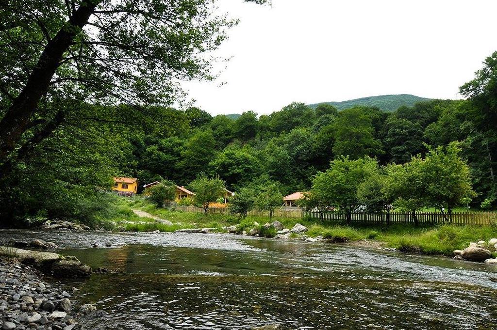 Бунгала Дара Kalofer Exterior photo